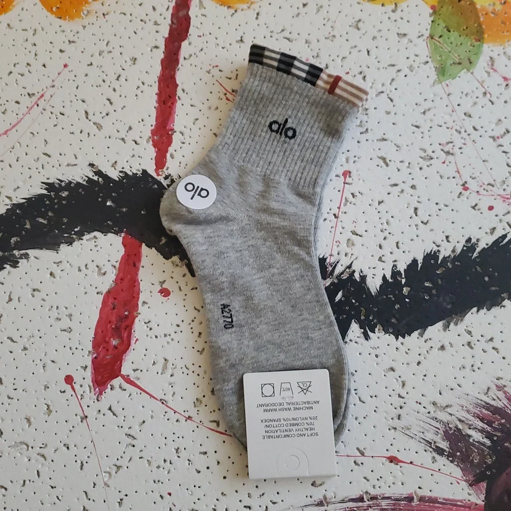 Alo Socks Size Medium
